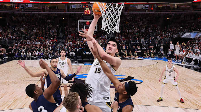 Zach Edey playing in the NCAA tournament.